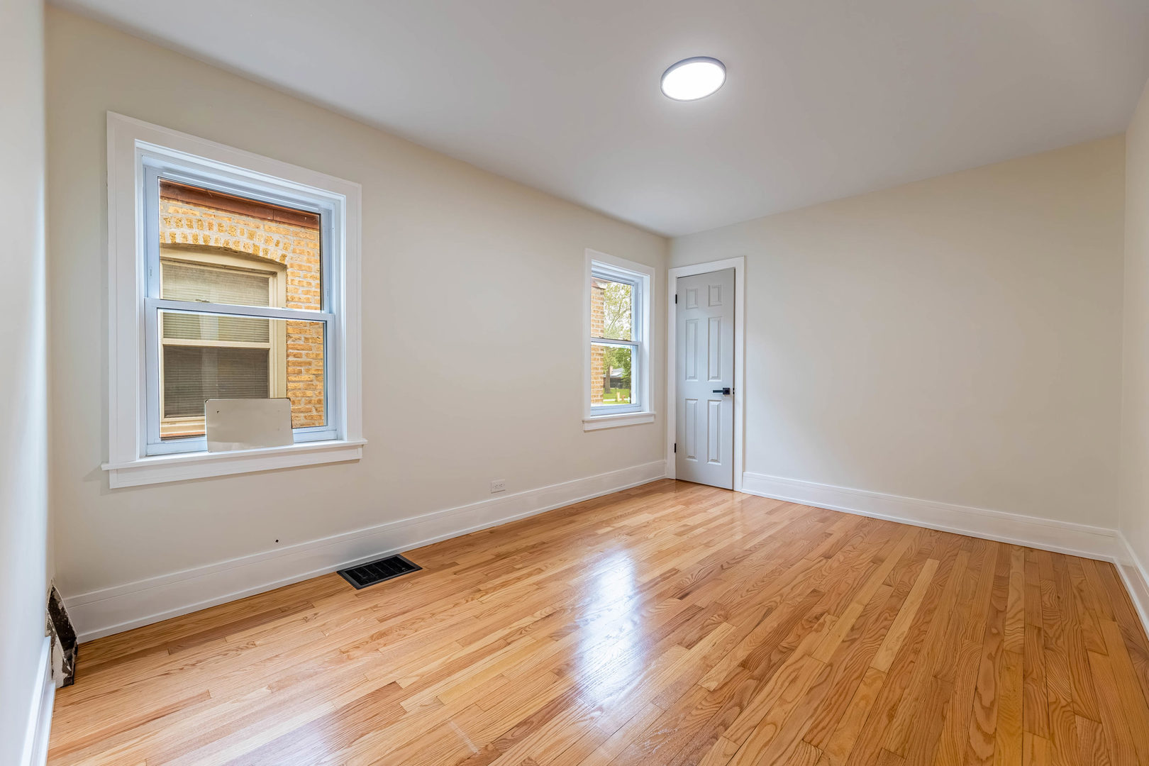 9606 S Morgan Street Property Photo 17