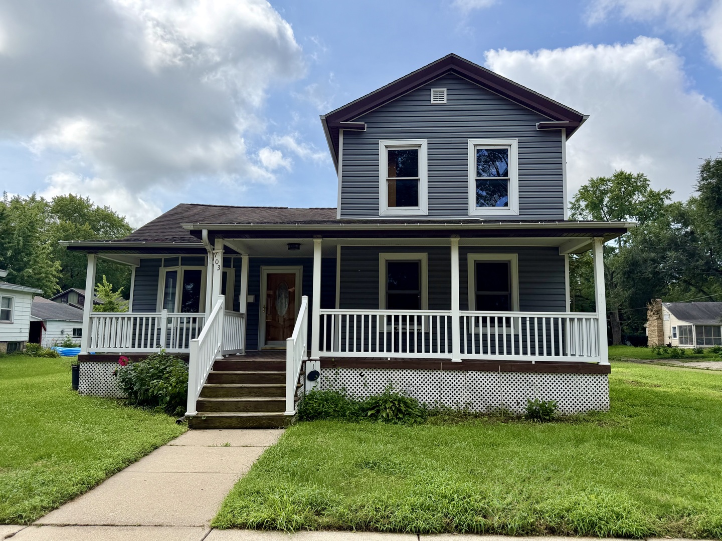 703 Chapel Street Property Photo 1