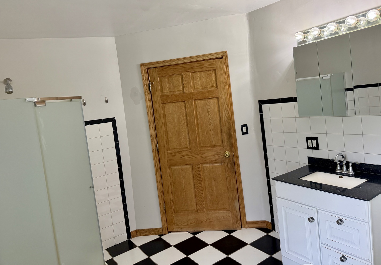 703 Chapel Street Property Photo 10
