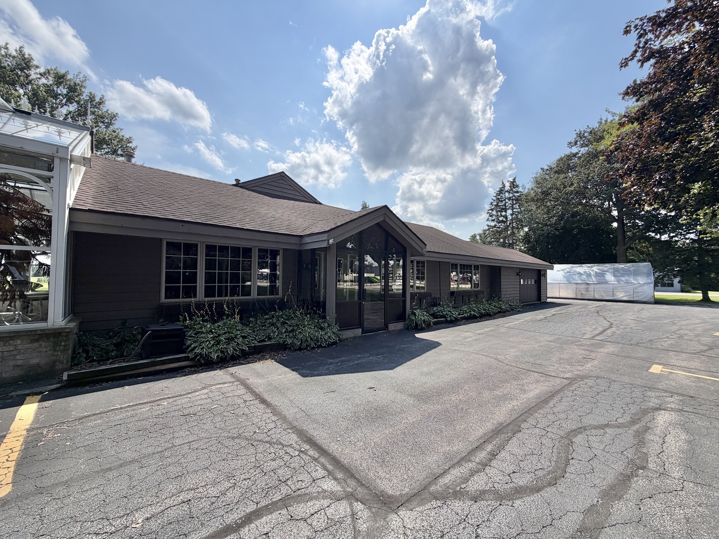1126 E State Street Property Photo 2