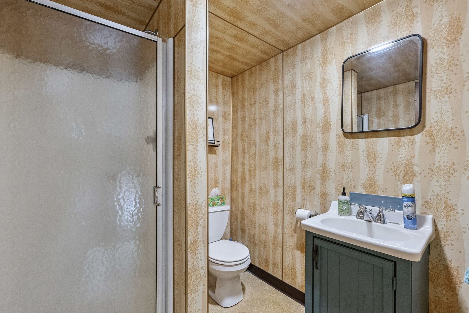 1126 E State Street Property Photo 10