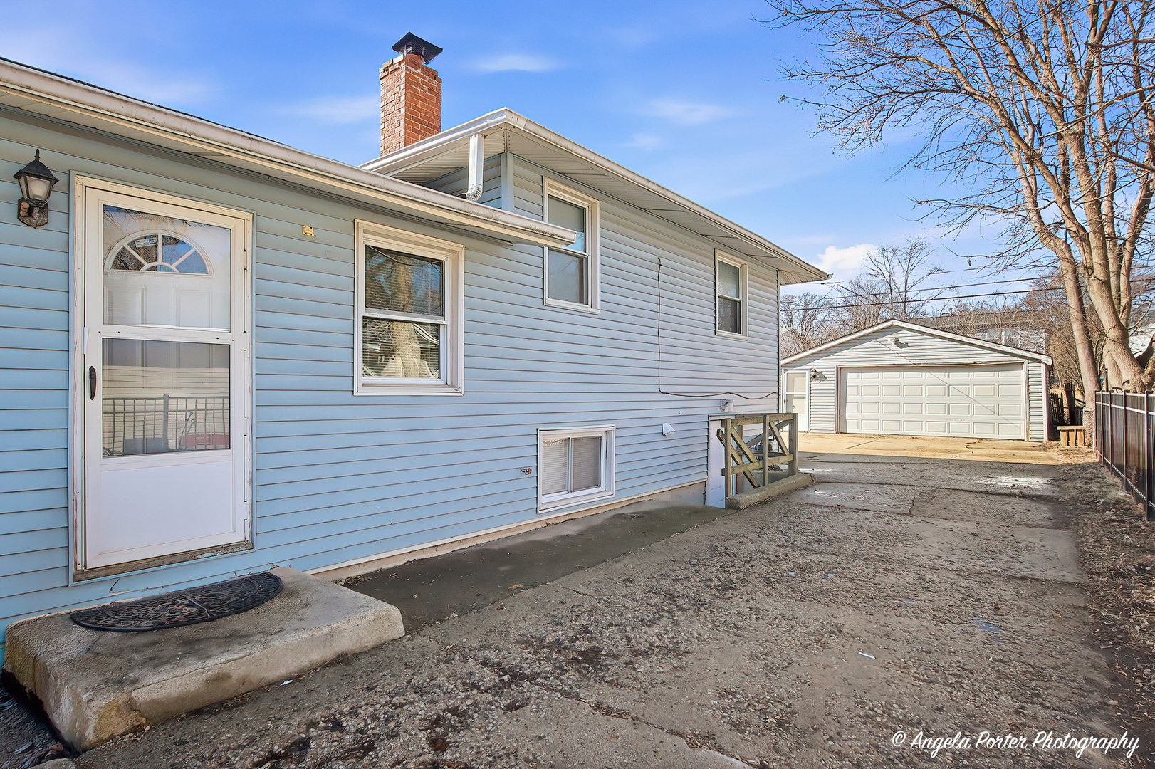 2304 Dickey Avenue Property Photo 3