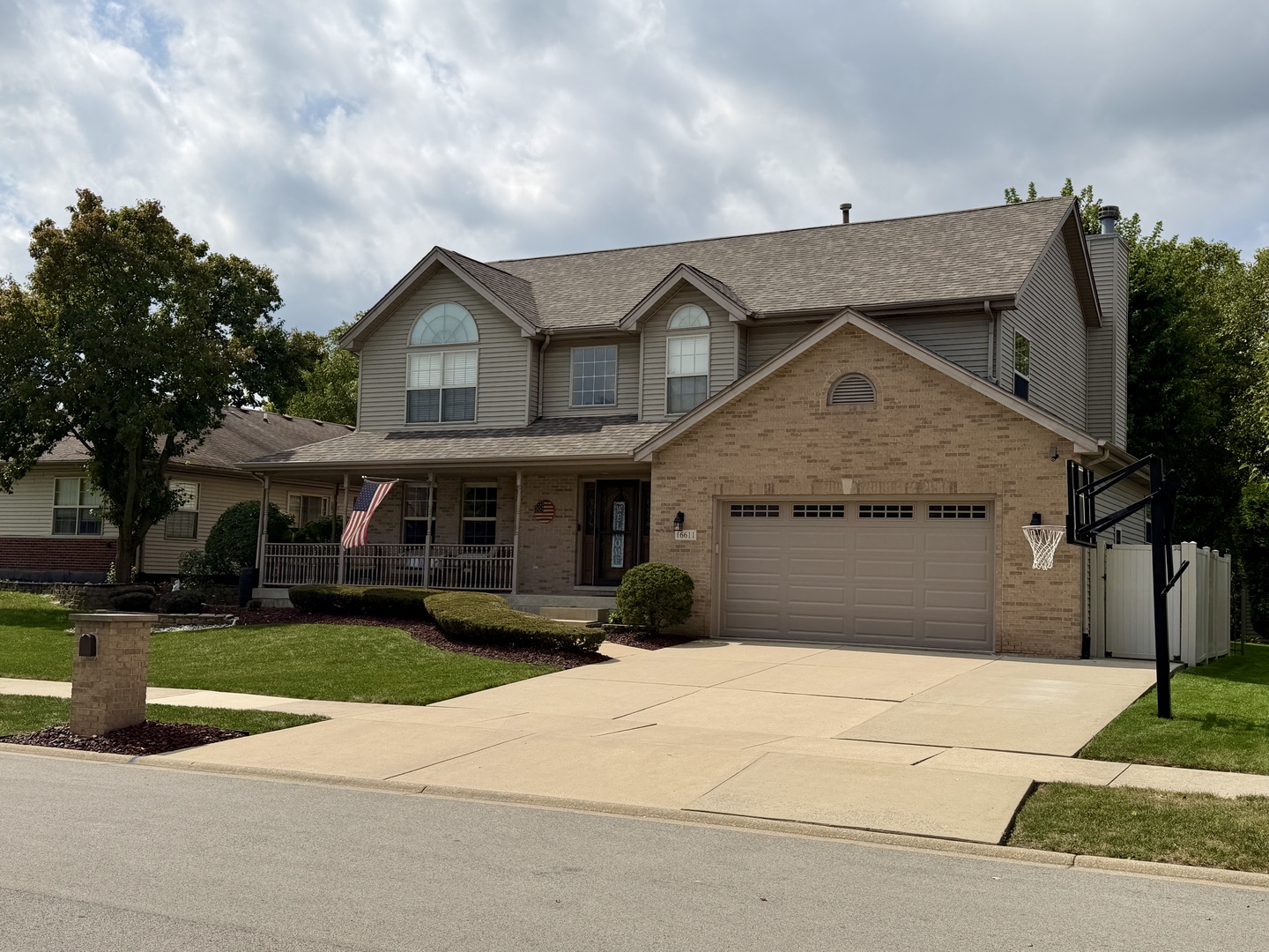 16611 Karen Springs Drive Property Photo 4