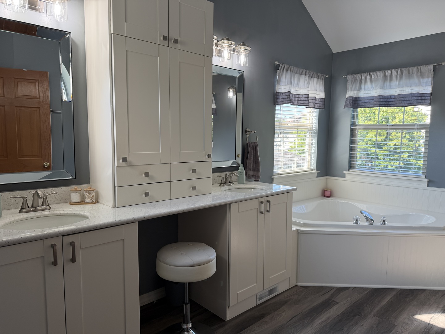 16611 Karen Springs Drive Property Photo 12