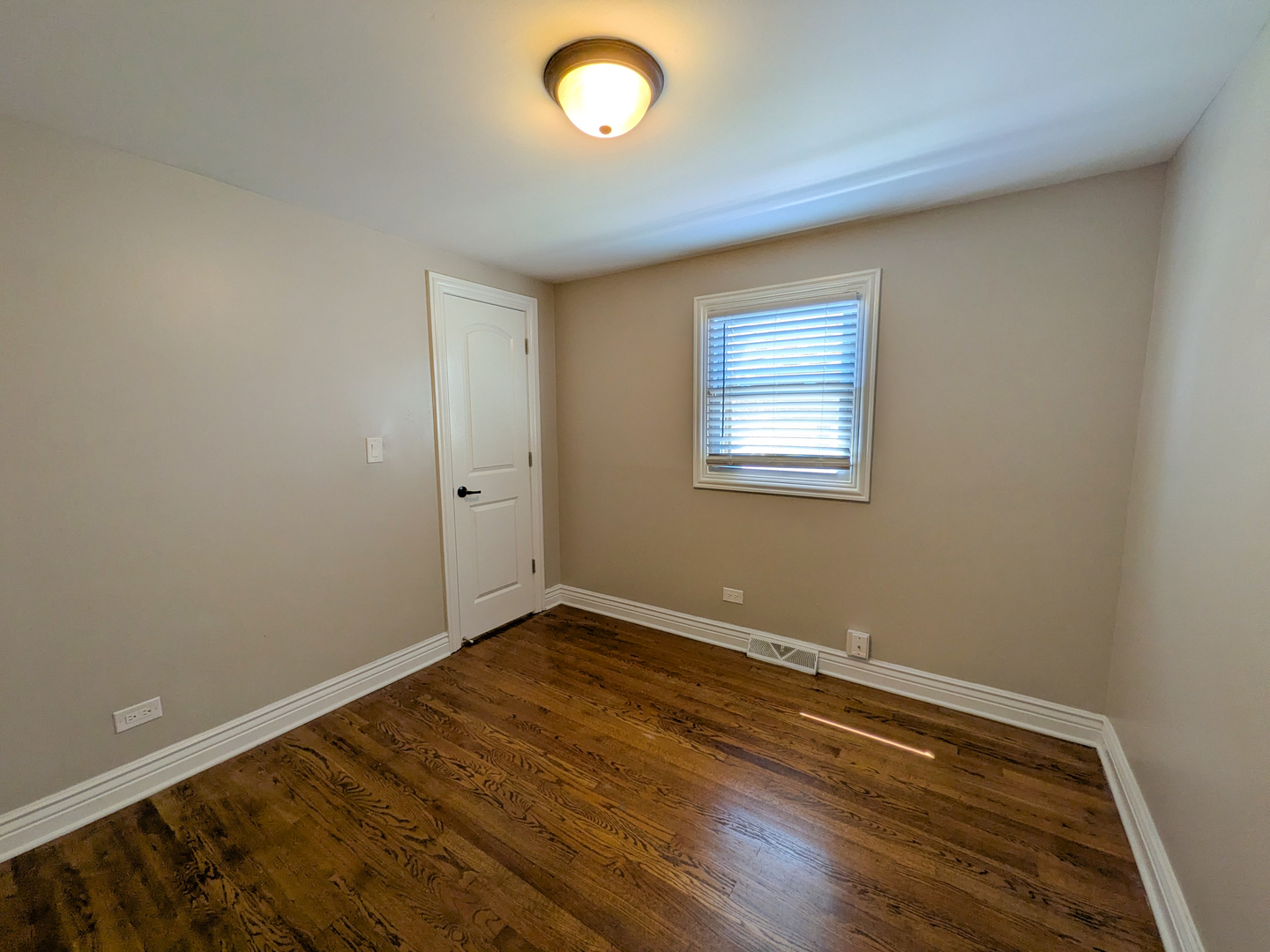 8636 Massasoit Avenue Property Photo 9