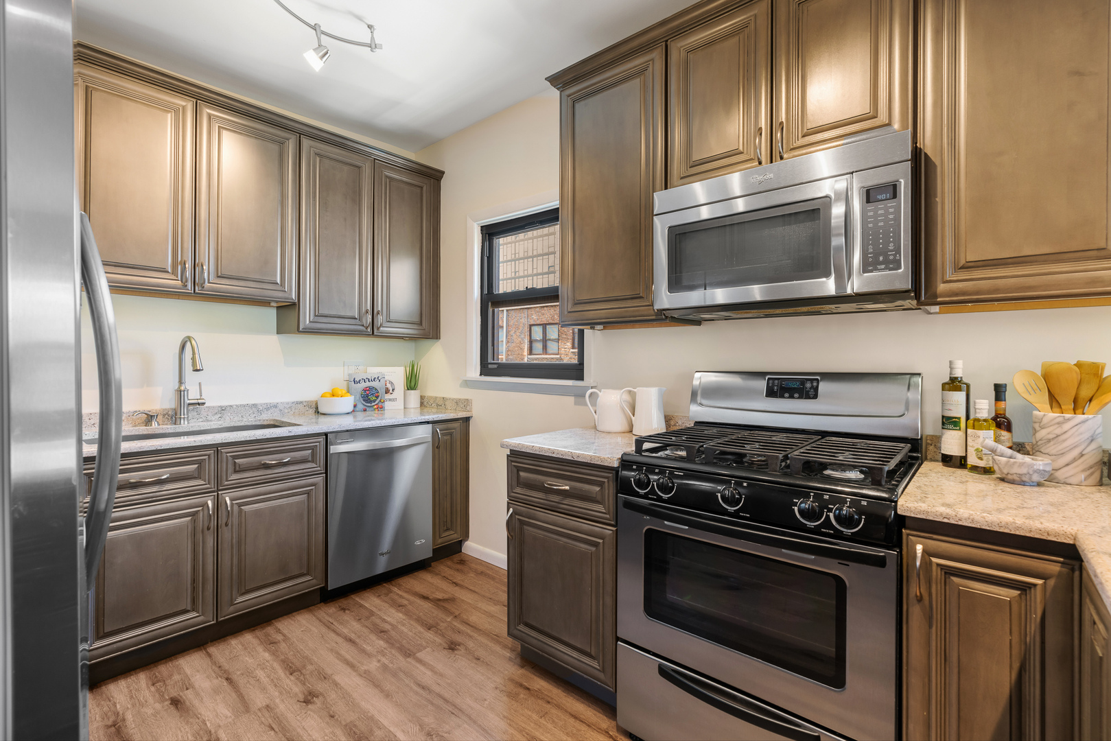 824 Hinman Avenue 3n Property Photo 11