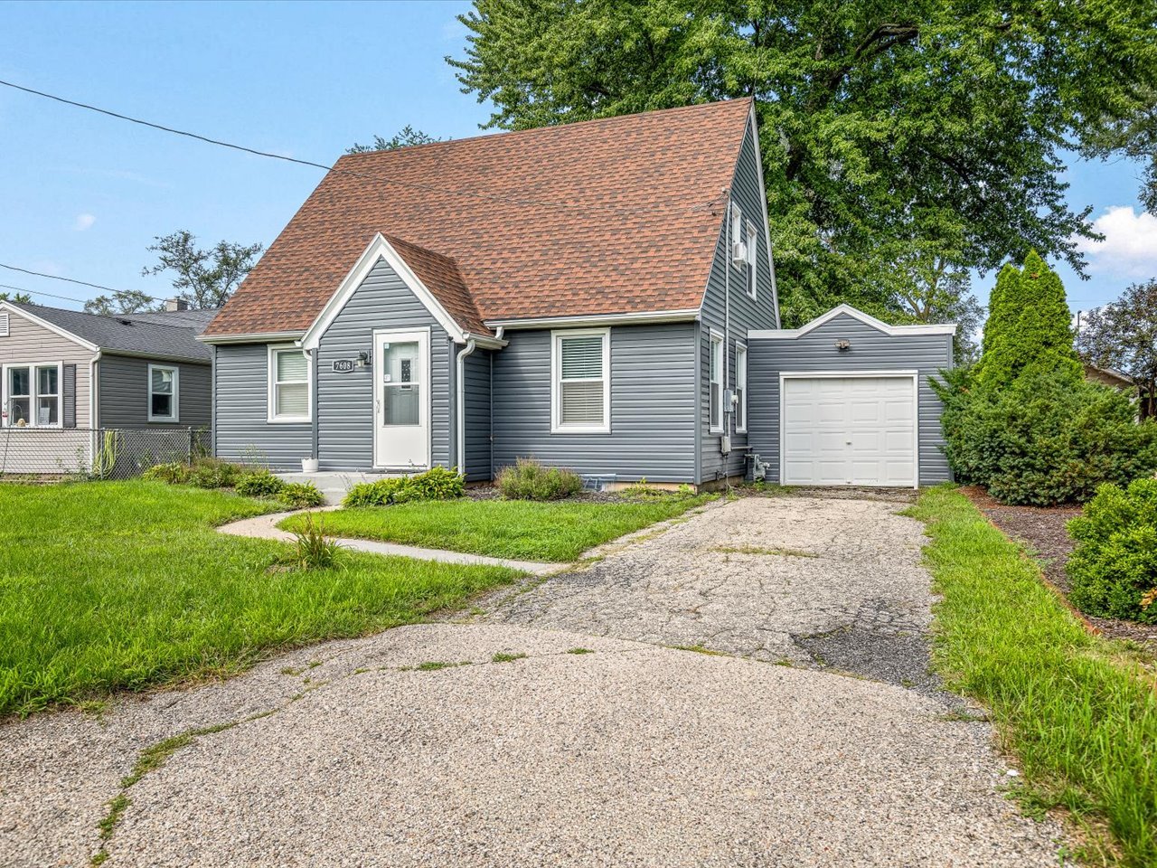 7608 Grenville Street Property Photo 2