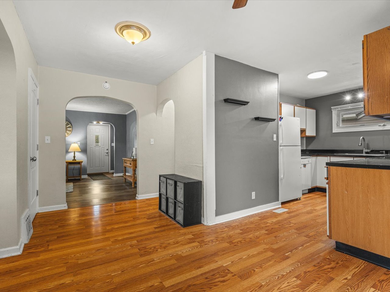 7608 Grenville Street Property Photo 12