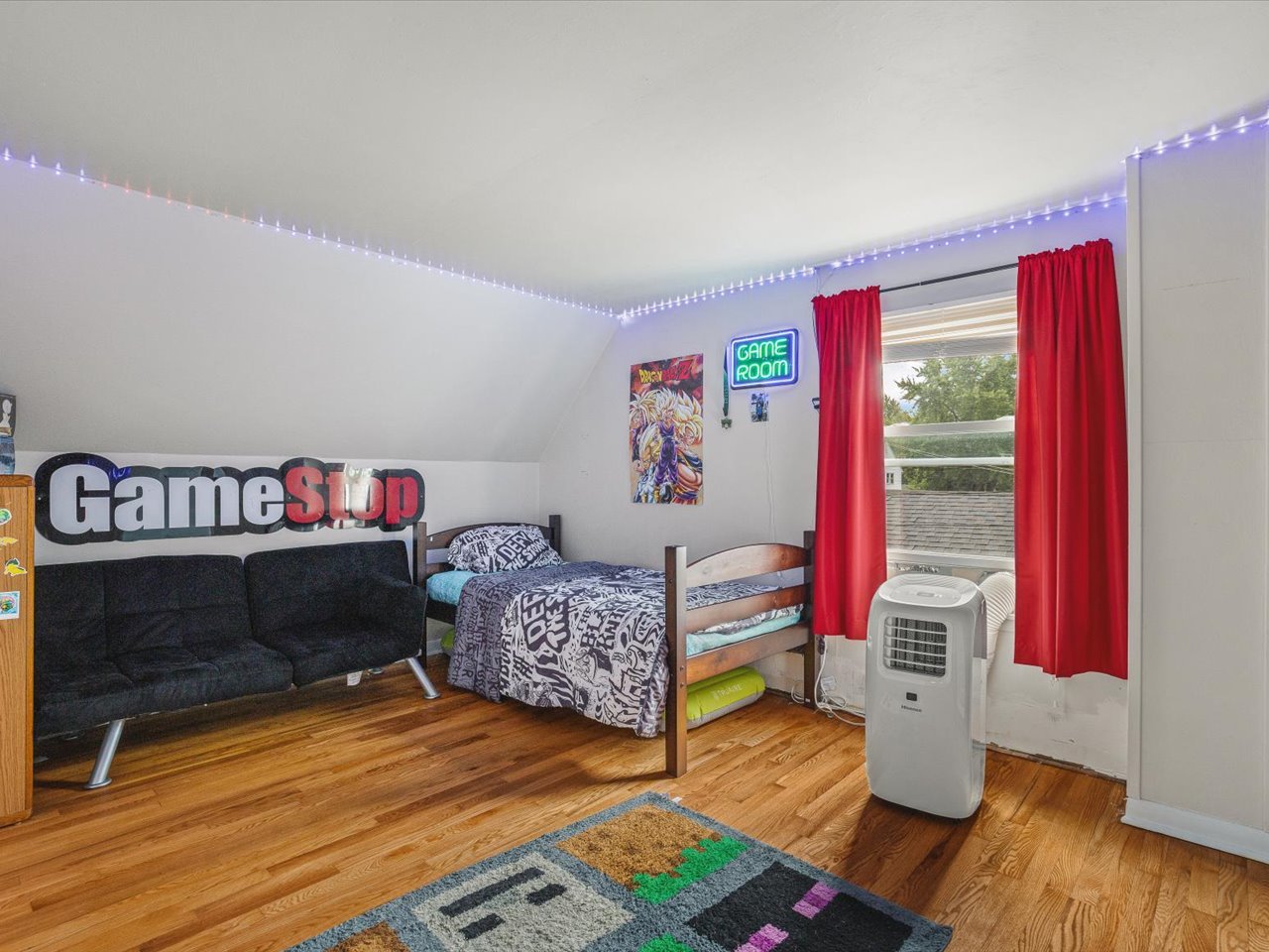 7608 Grenville Street Property Photo 20