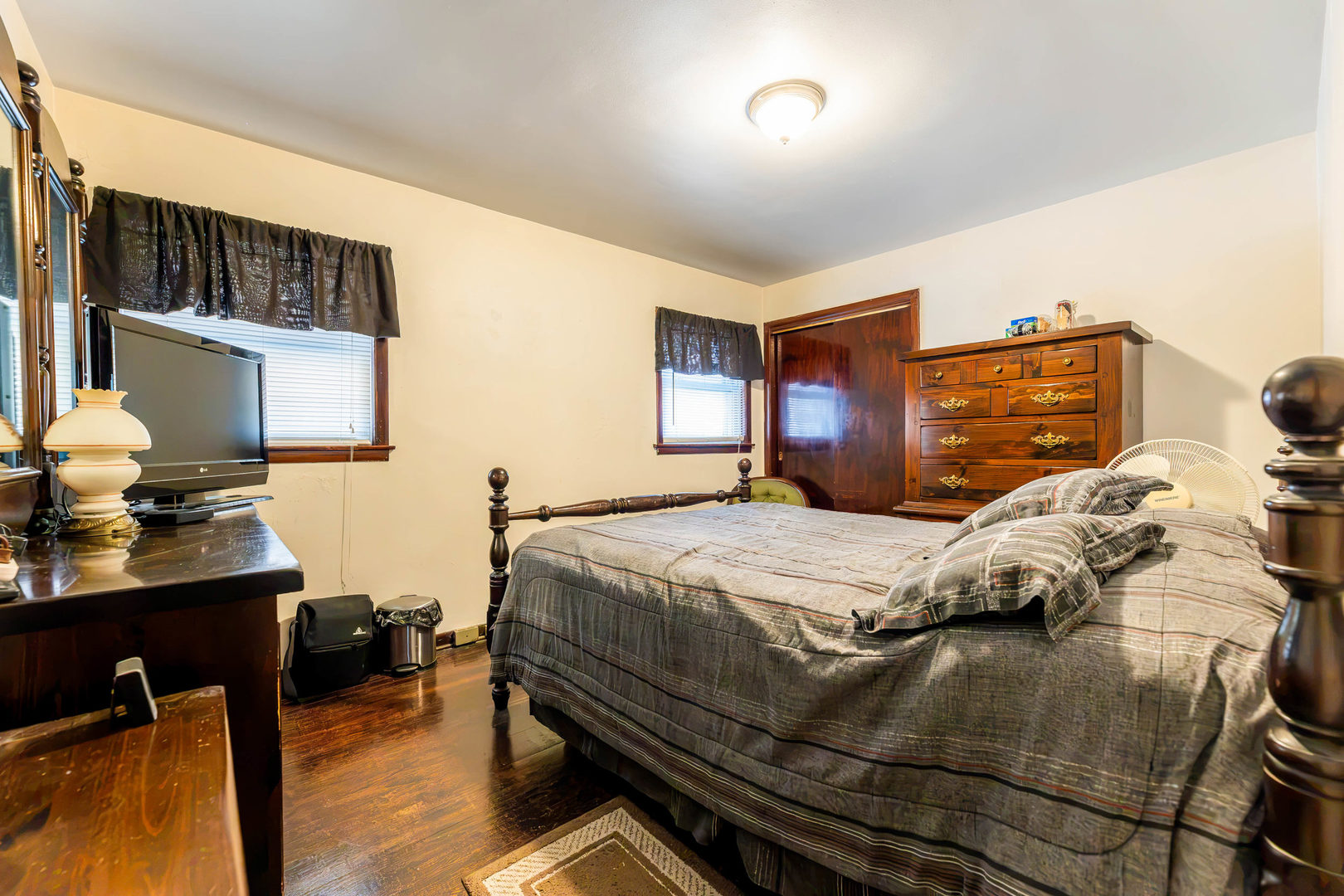 5728 S Parkside Avenue Property Photo 8