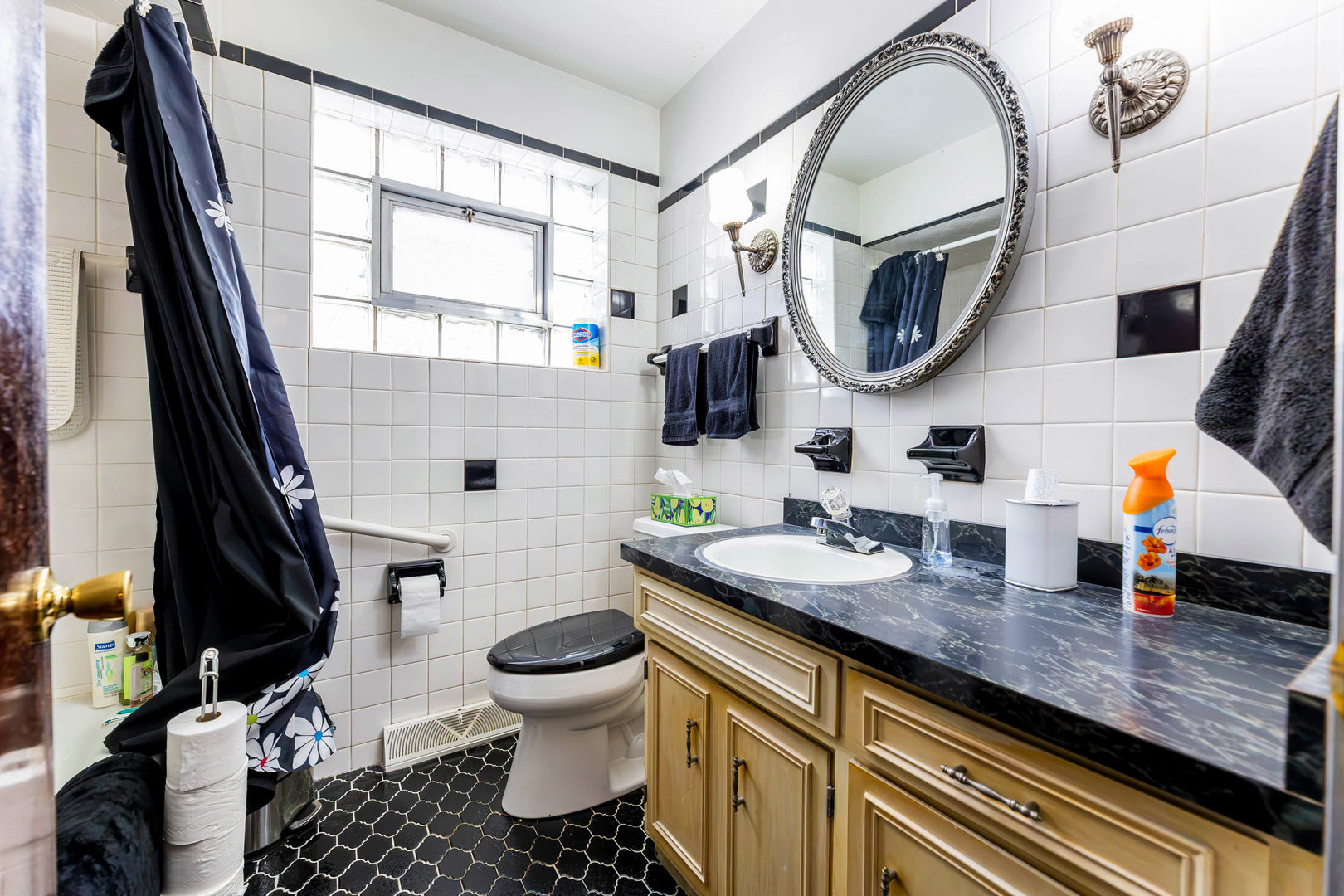 5728 S Parkside Avenue Property Photo 9