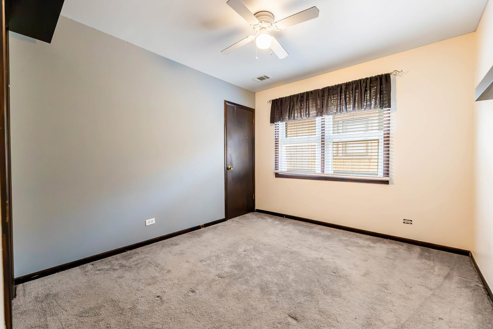 5728 S Parkside Avenue Property Photo 15