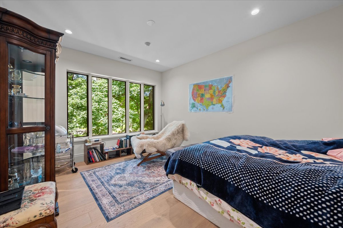 89 Cary Avenue Property Photo 25