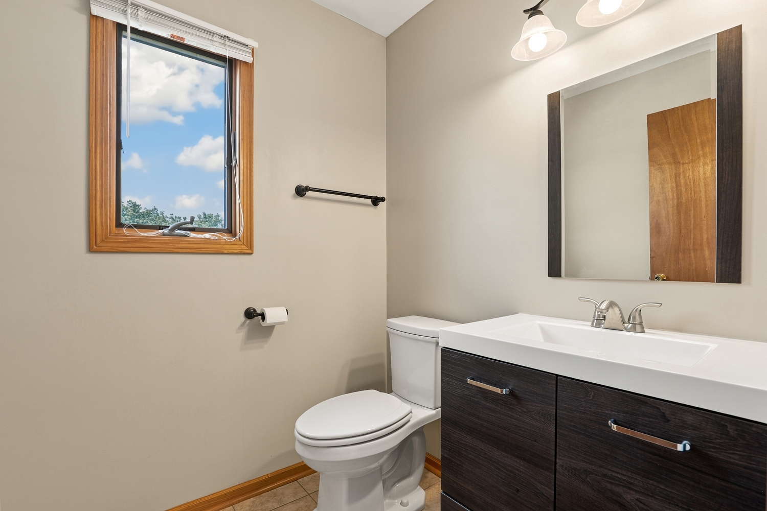 2399 Caton Crest Drive Property Photo 12