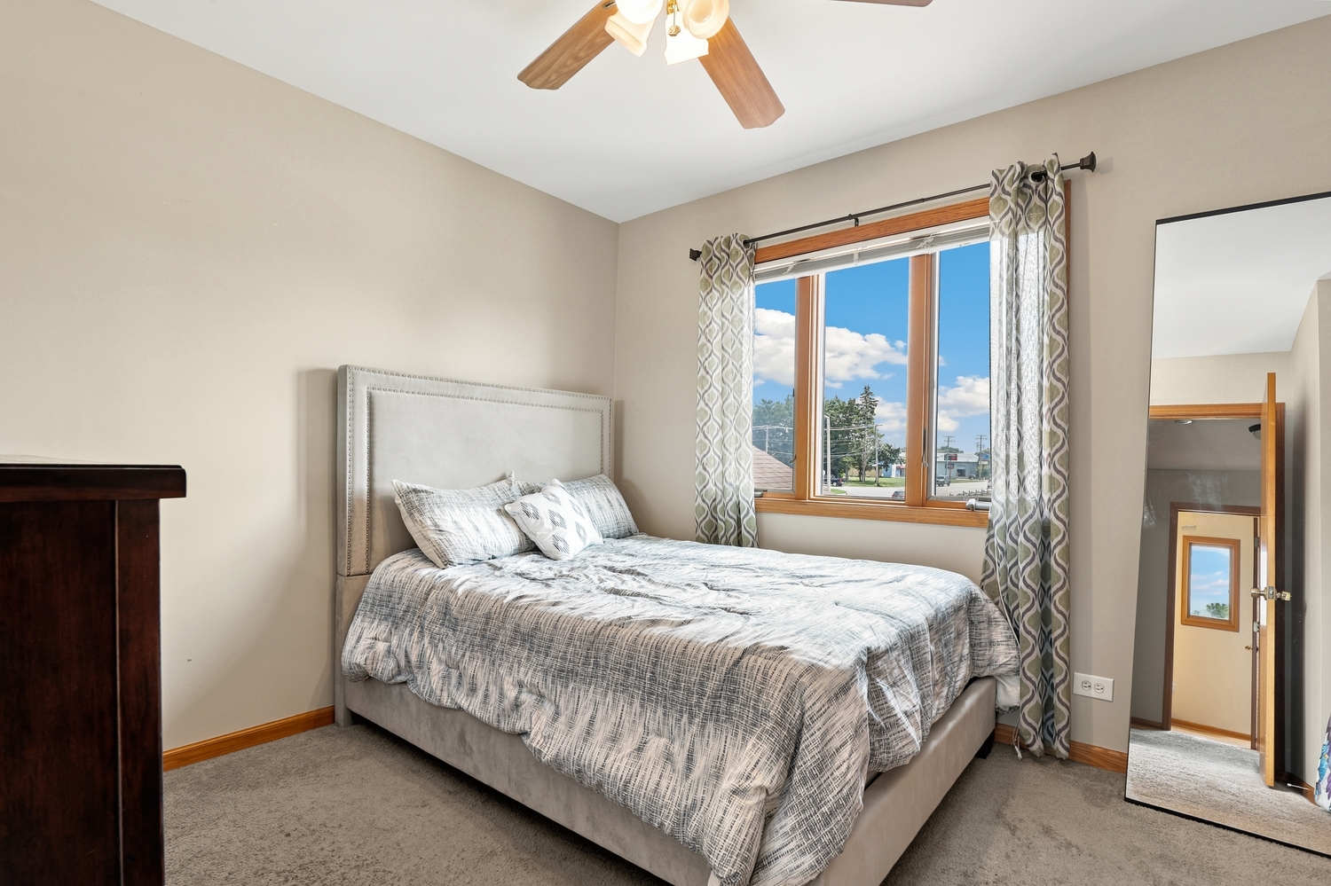 2399 Caton Crest Drive Property Photo 16
