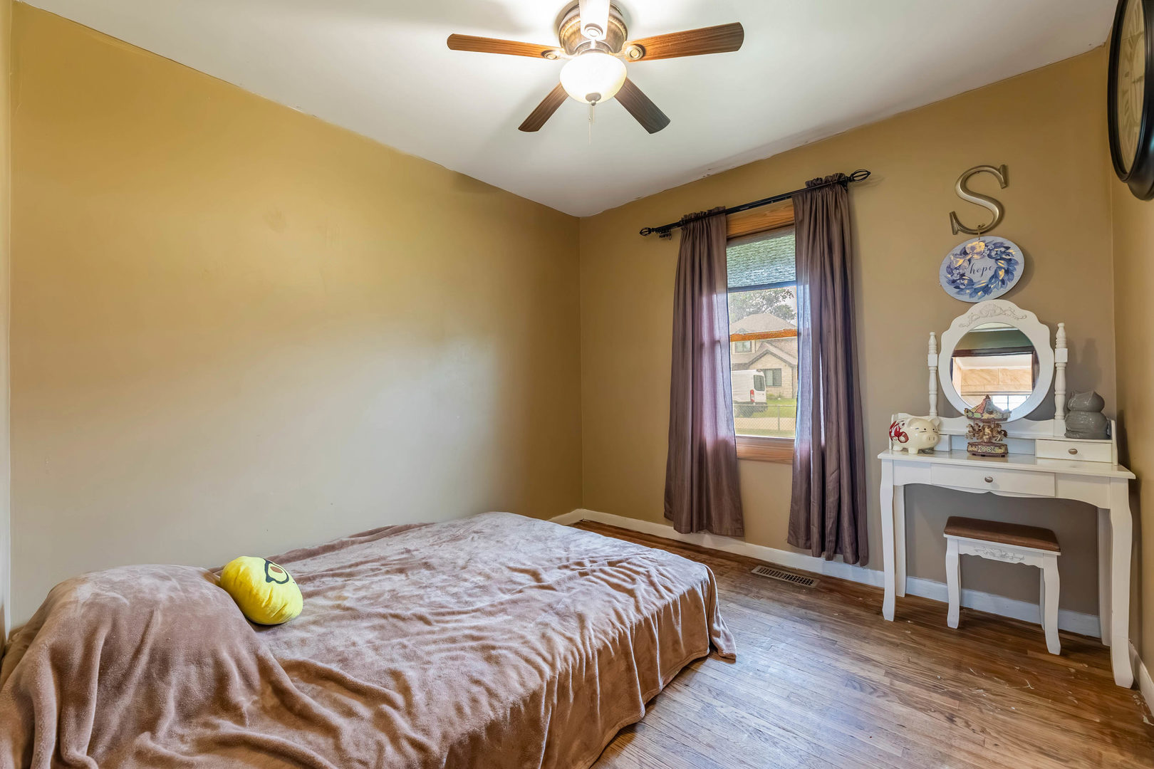 8040 S 85th Court Property Photo 8