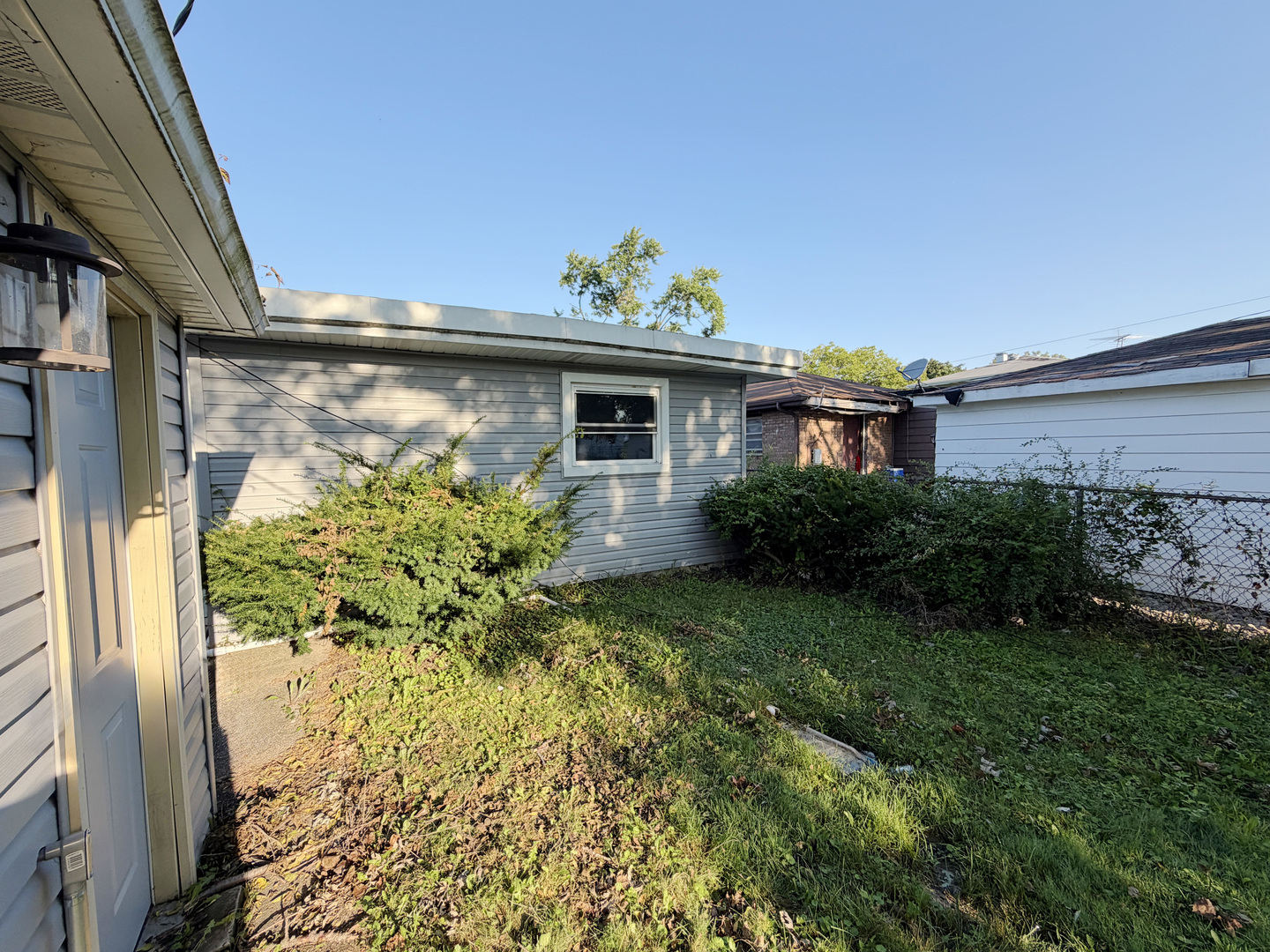 16247 Paulina Street Property Photo 17