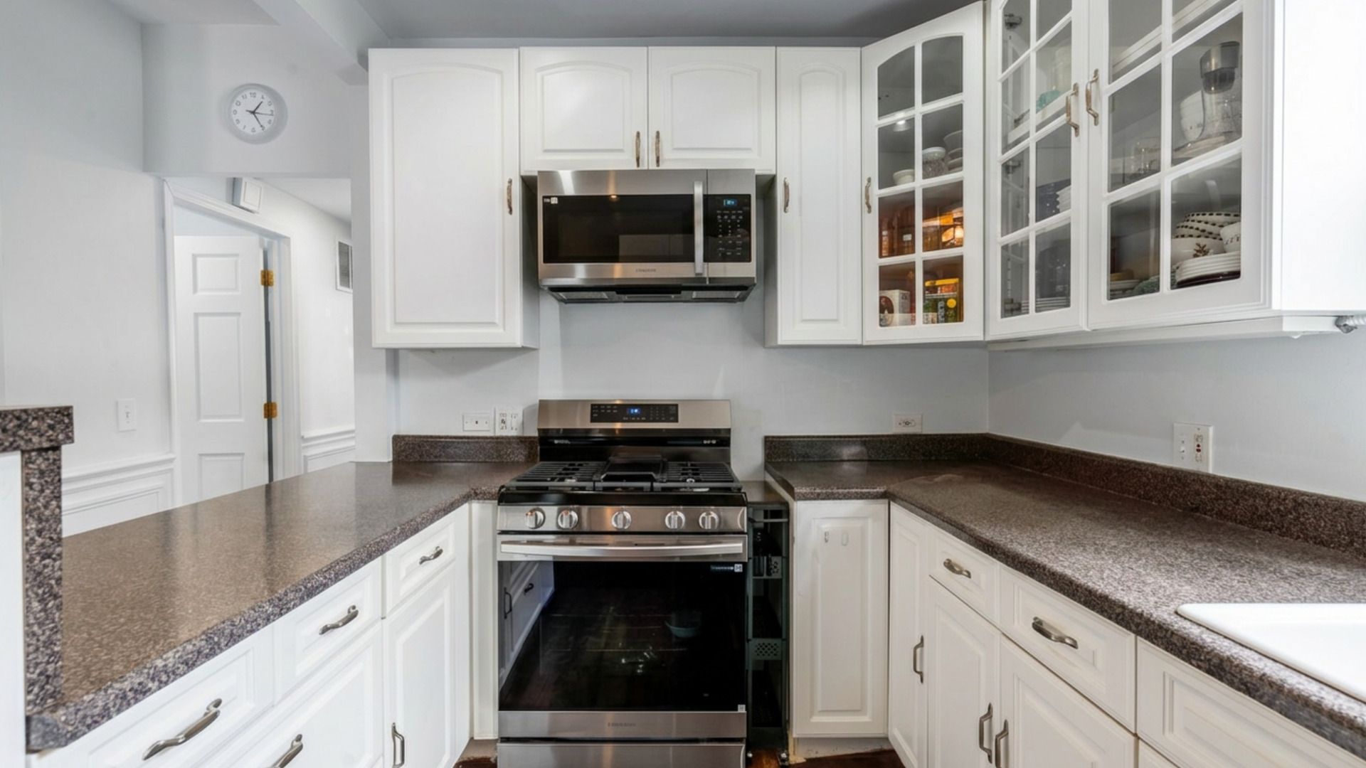 4738 N Springfield Avenue Property Photo 9