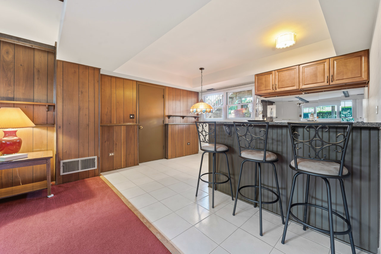 564 Gateshead S Property Photo 20