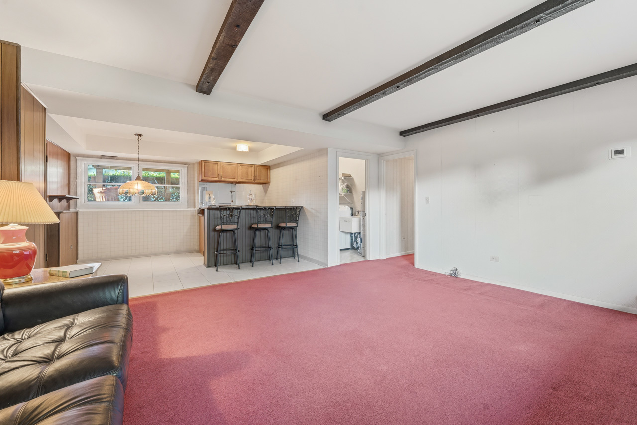 564 Gateshead S Property Photo 21