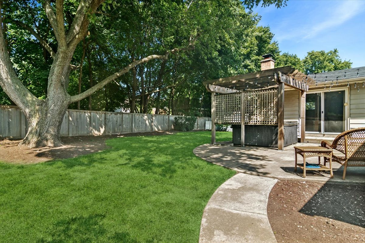 3 Whitehall Court Property Photo 18