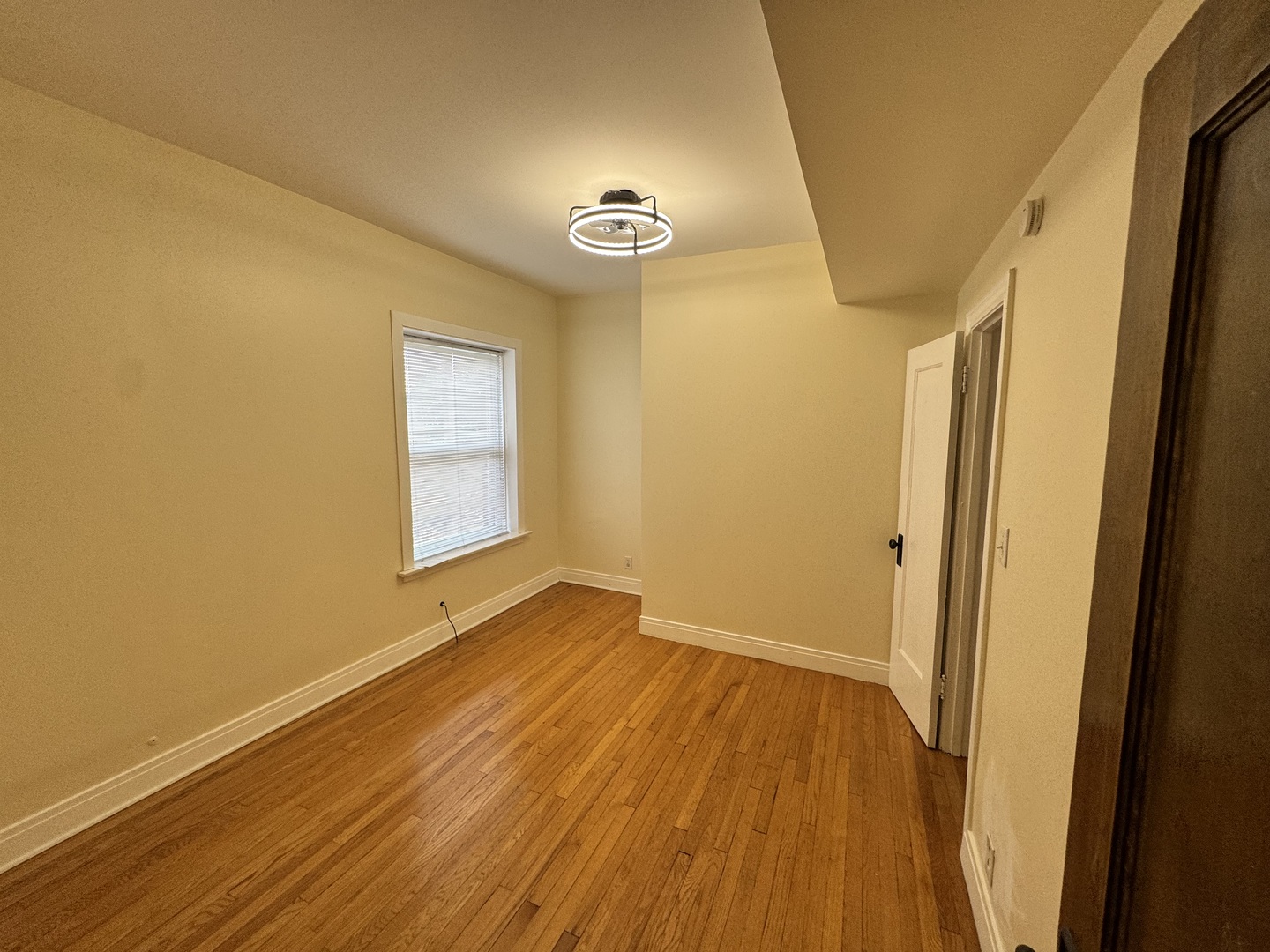7634 S Phillips Avenue 3 Property Photo 11