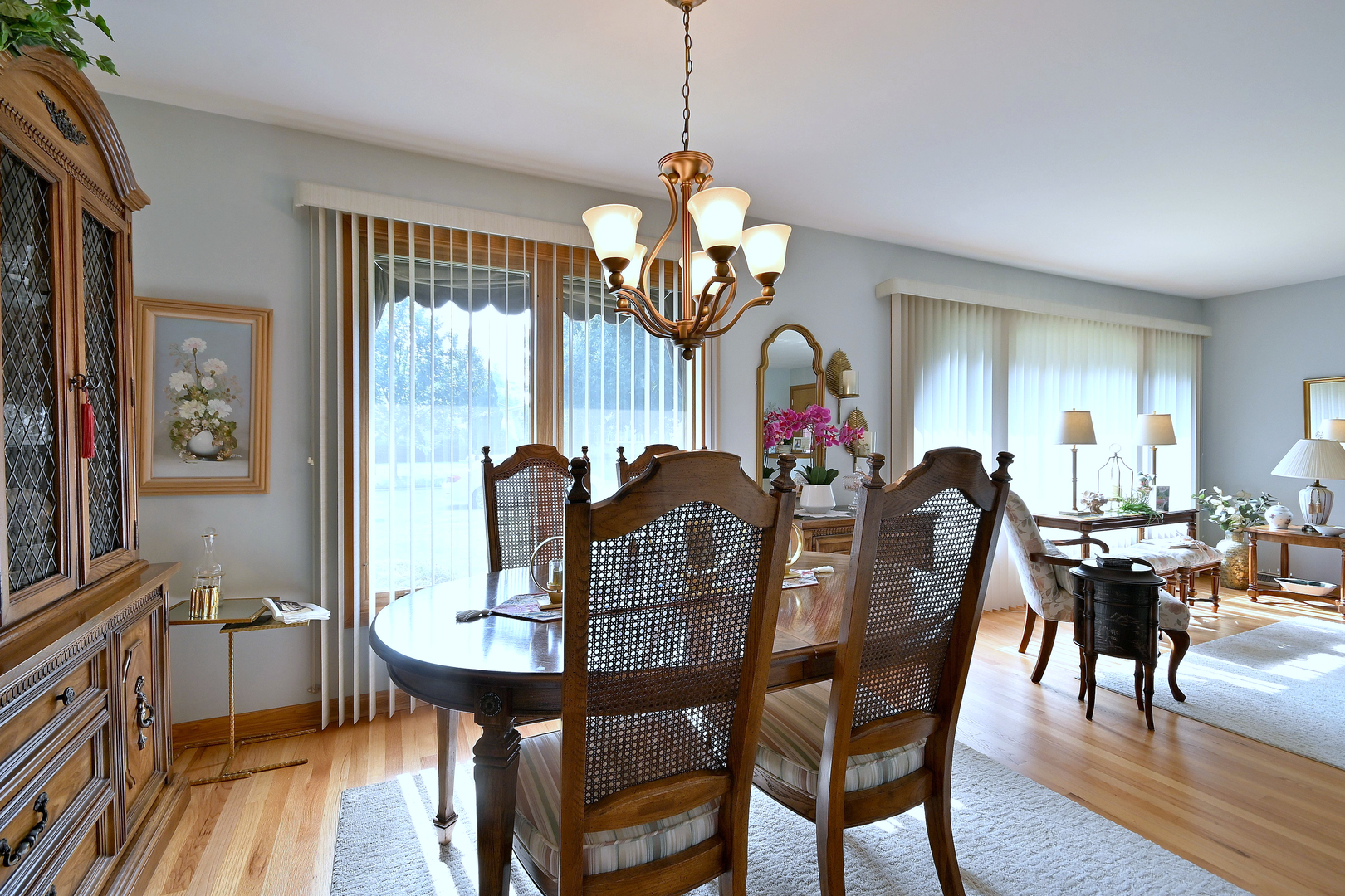 1031 S Belmont Avenue Property Photo 9