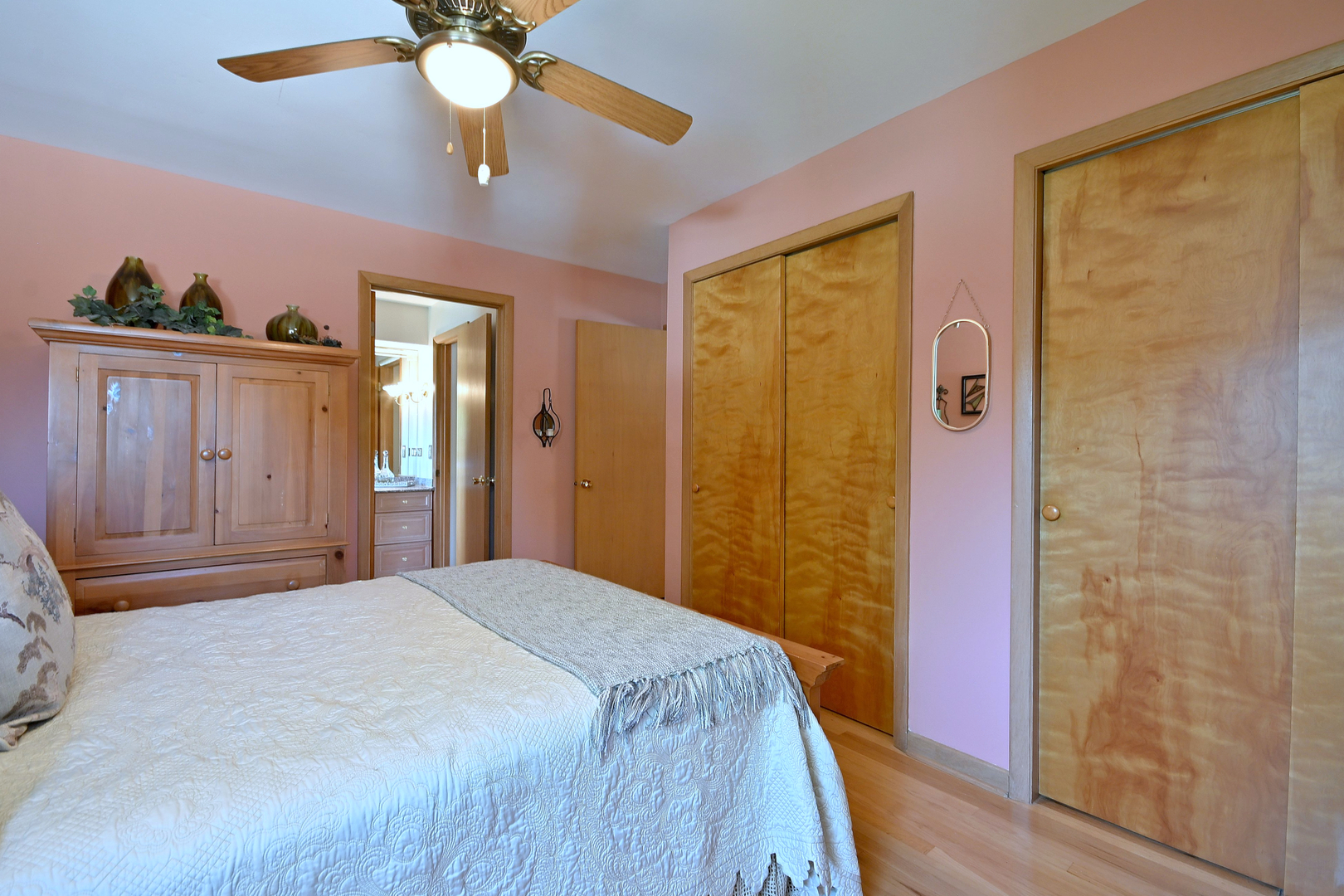 1031 S Belmont Avenue Property Photo 17