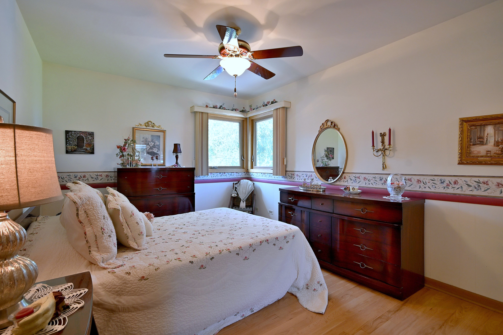 1031 S Belmont Avenue Property Photo 19
