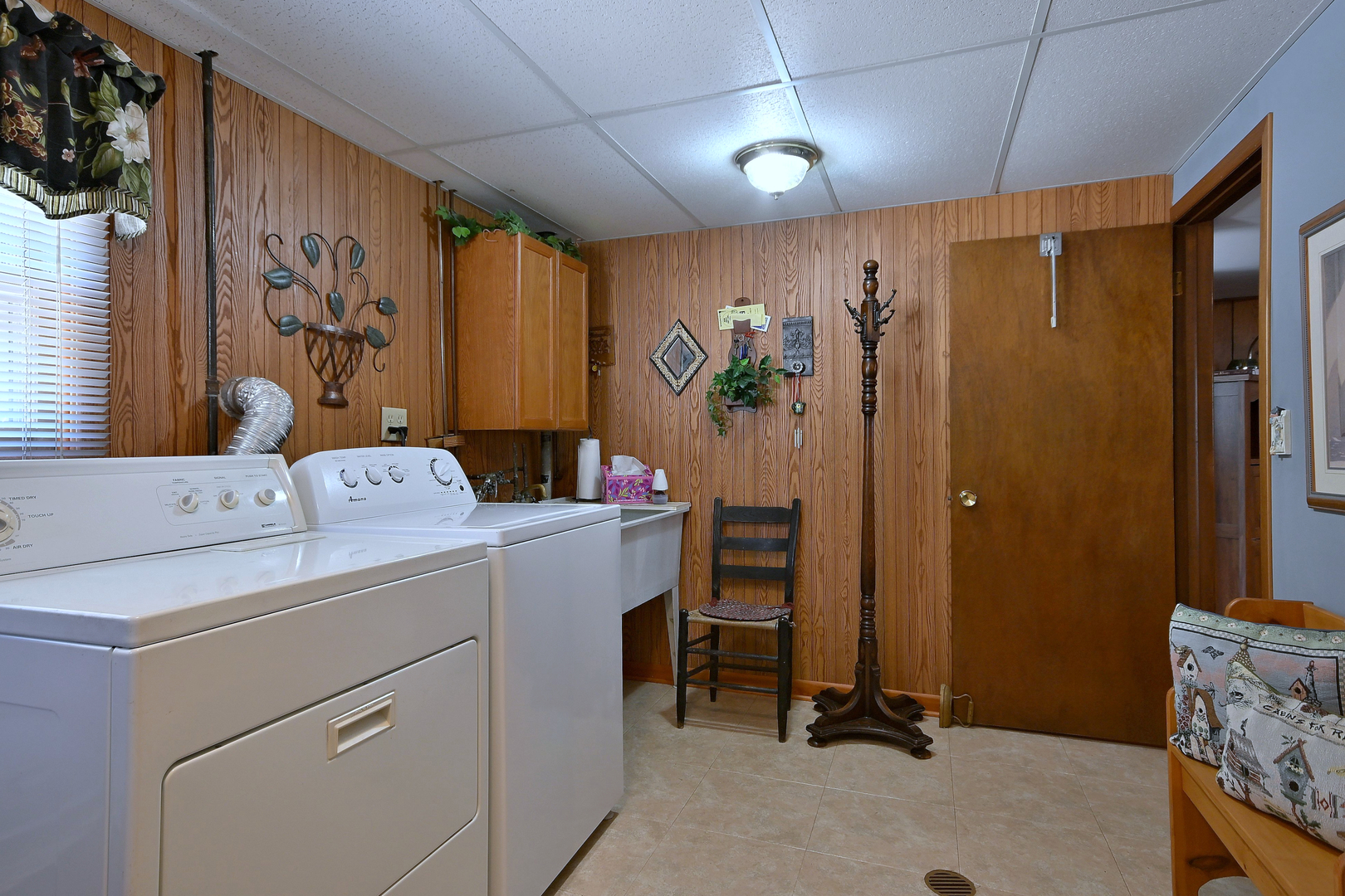 1031 S Belmont Avenue Property Photo 26
