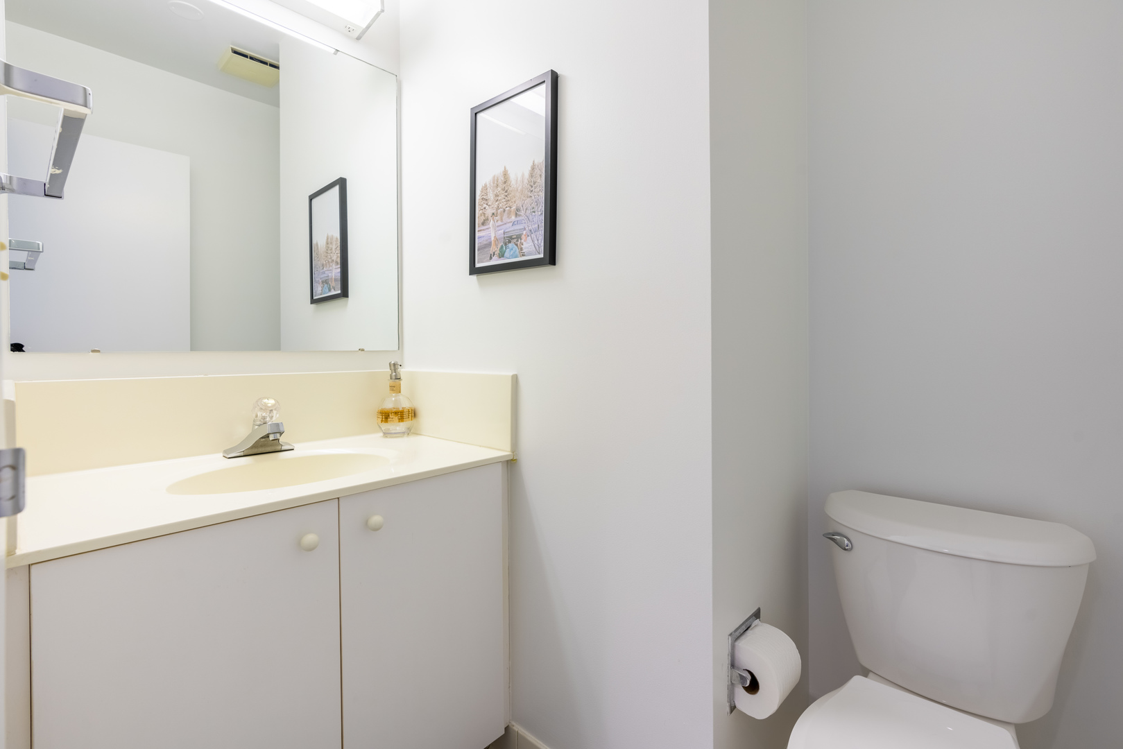 400 E Ohio Street 4202 Property Photo 16