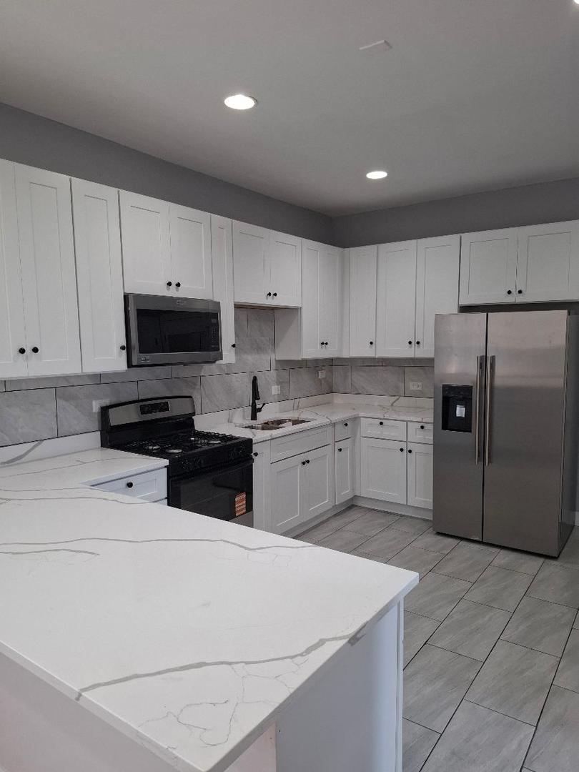 839 W 54th Street Property Photo 9