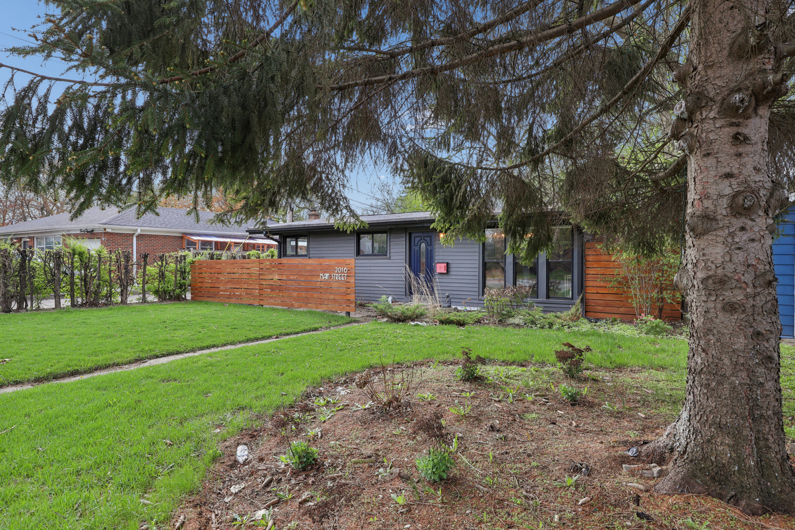 2016 Main Street Property Photo 3