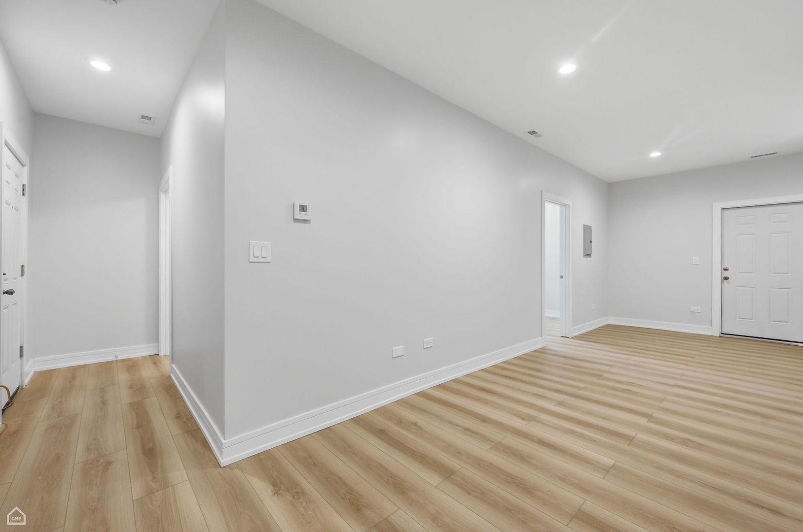 2301 S Laramie Avenue Property Photo 13