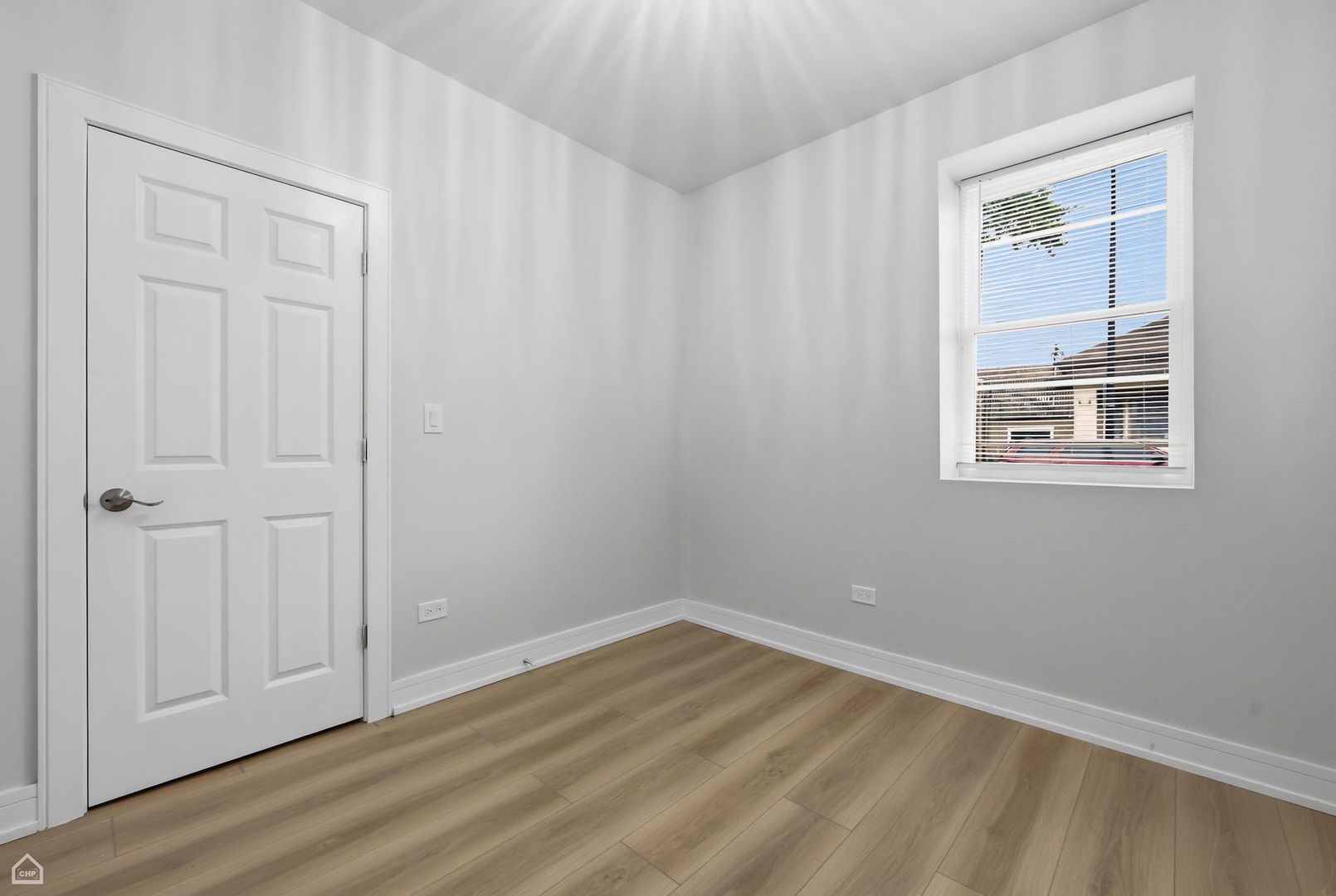2301 S Laramie Avenue Property Photo 21