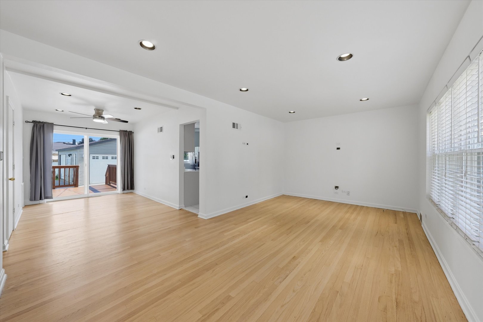 11201 Mandel Avenue Property Photo 7