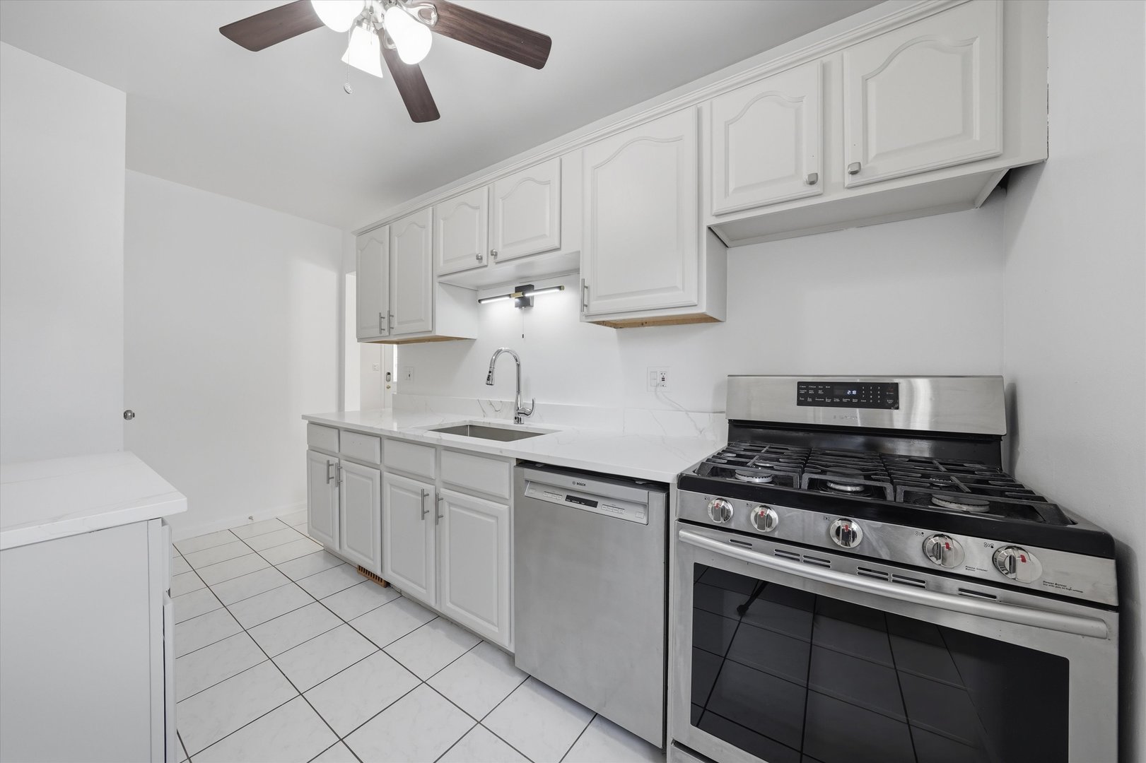 11201 Mandel Avenue Property Photo 10