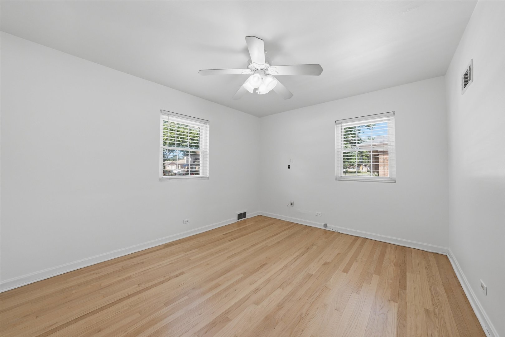 11201 Mandel Avenue Property Photo 13
