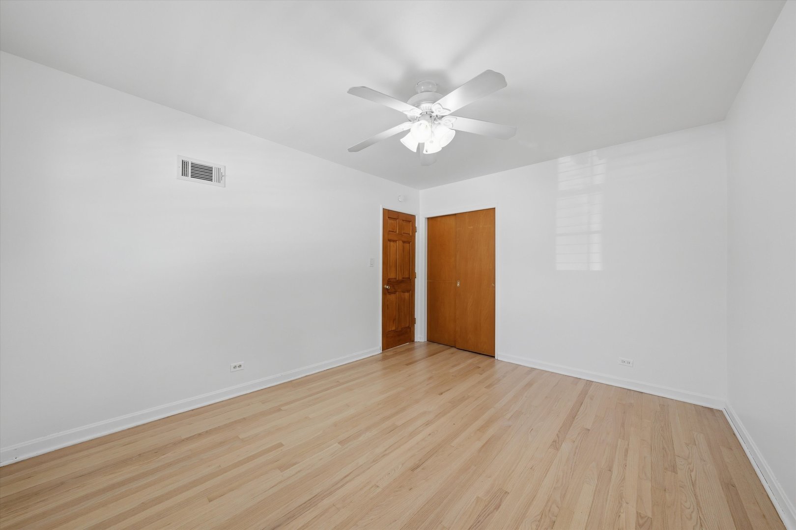 11201 Mandel Avenue Property Photo 14