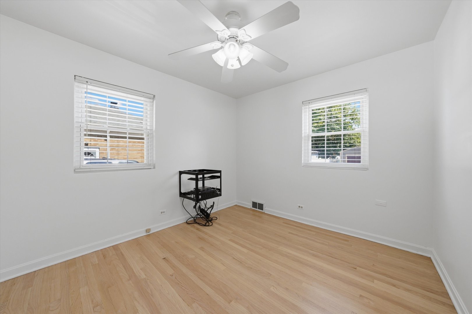 11201 Mandel Avenue Property Photo 15