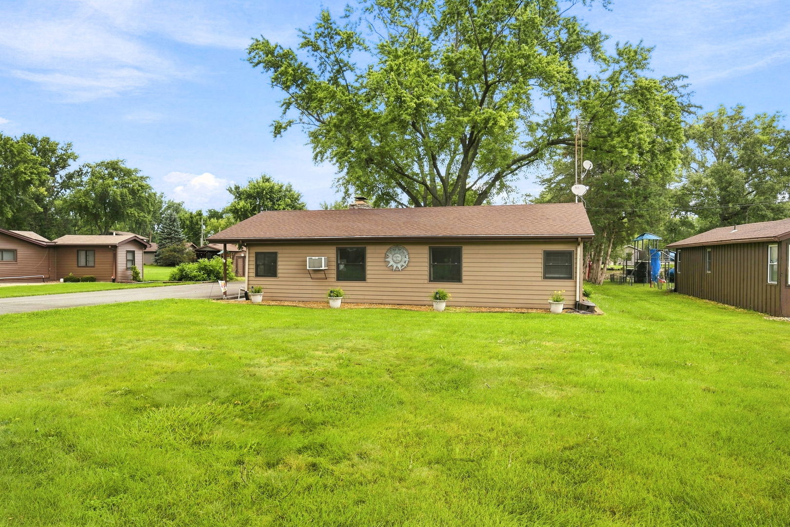 8726 E Mallard Lane Property Photo 5