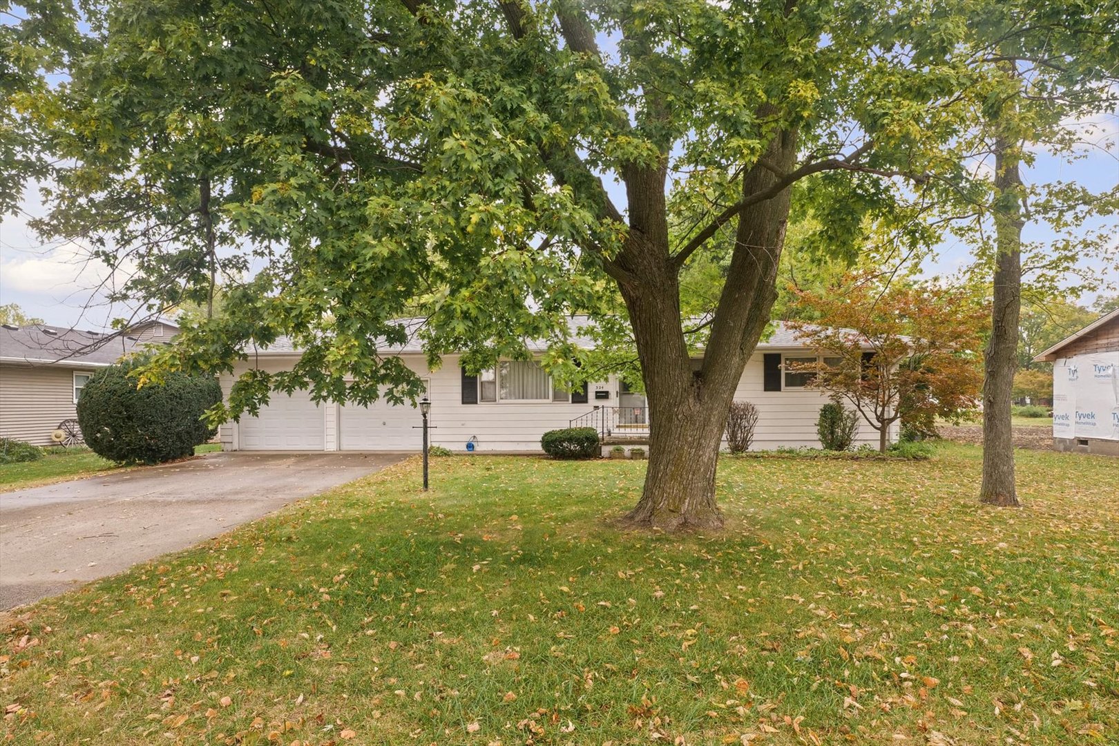 324 W Washington Street Property Photo 3