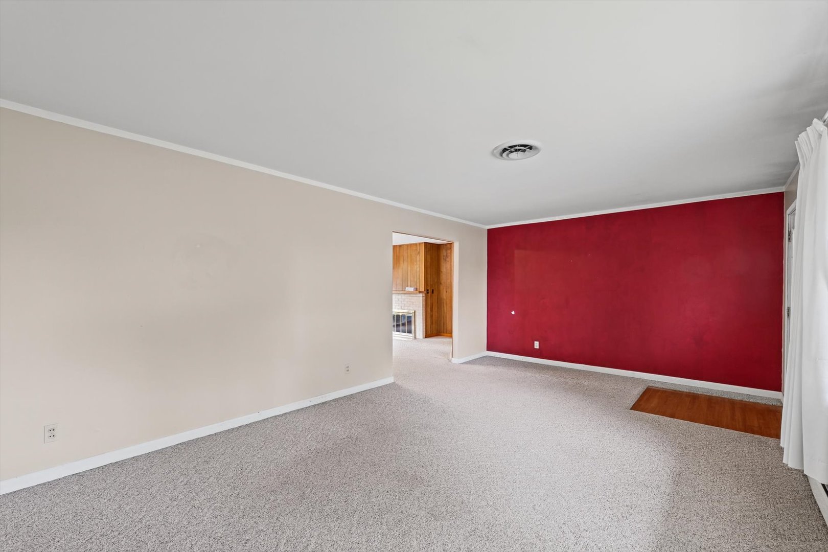 324 W Washington Street Property Photo 7
