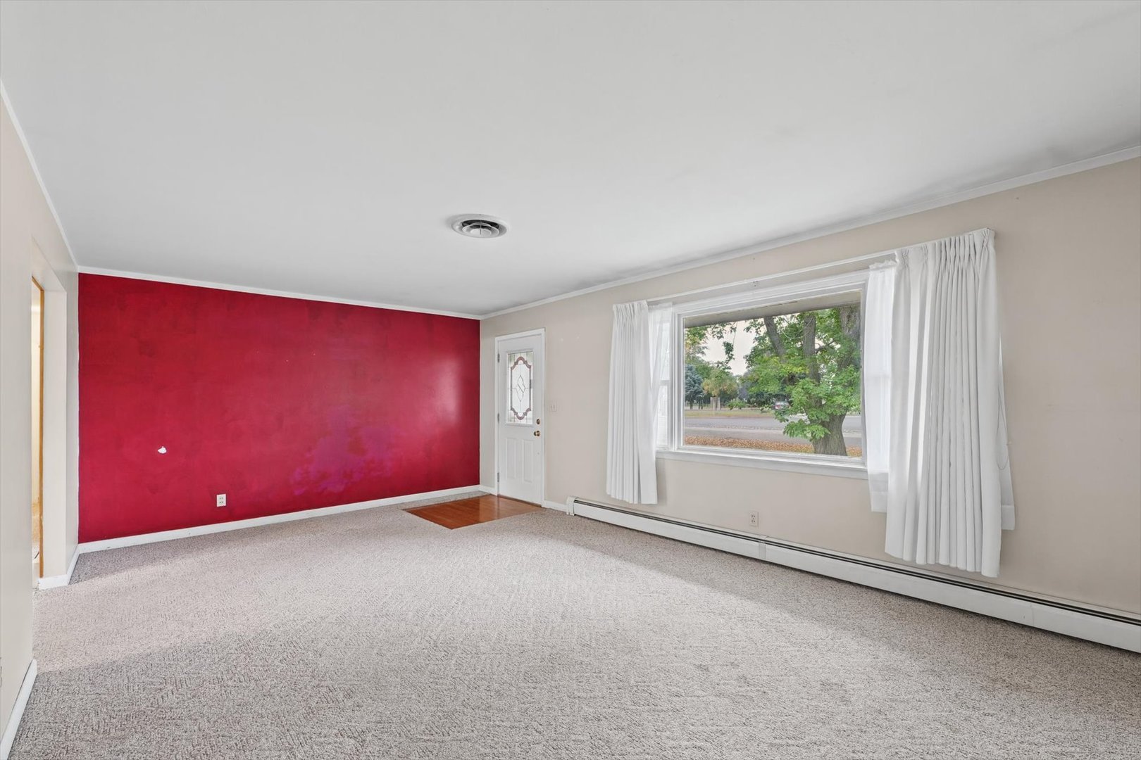 324 W Washington Street Property Photo 8