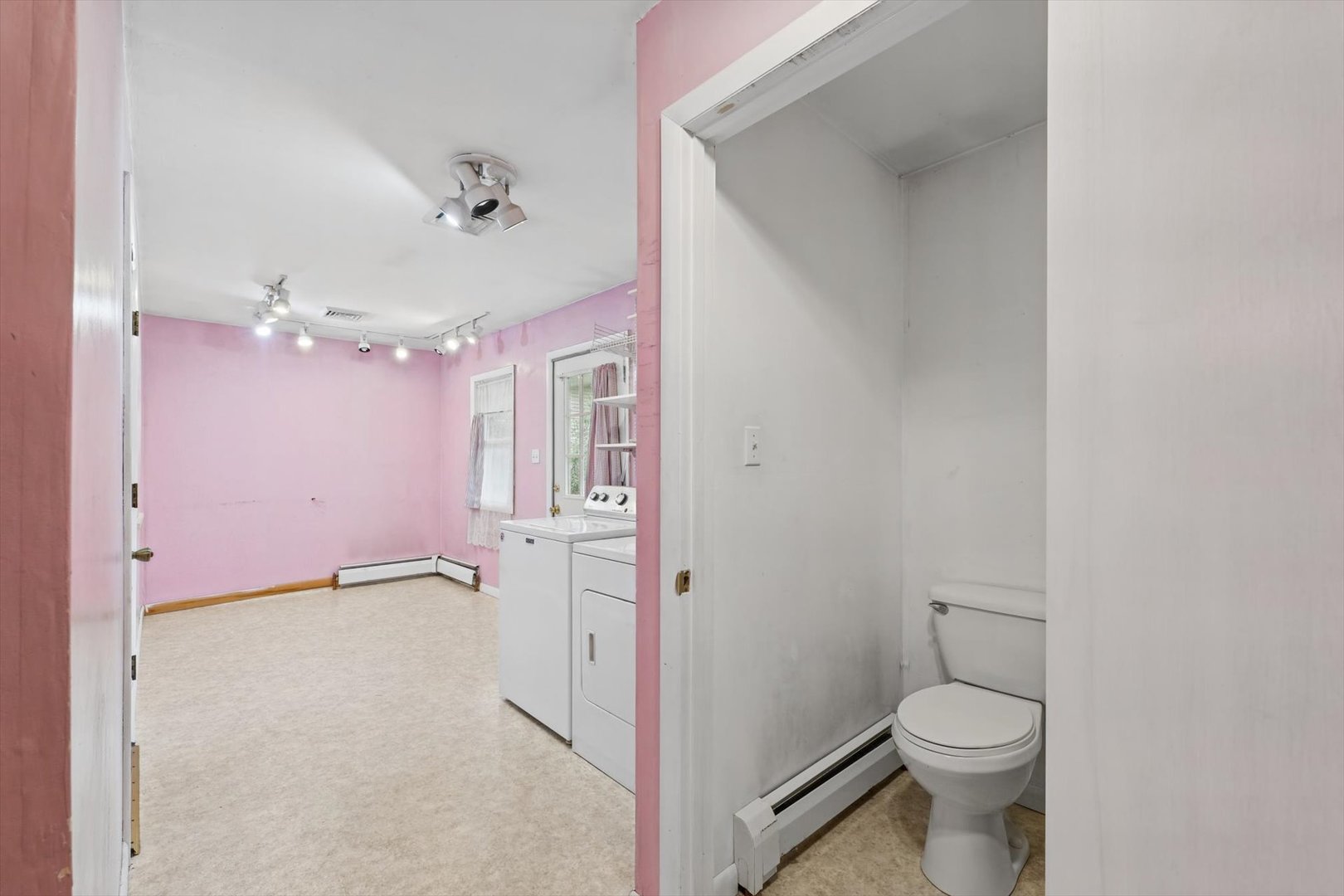 324 W Washington Street Property Photo 27