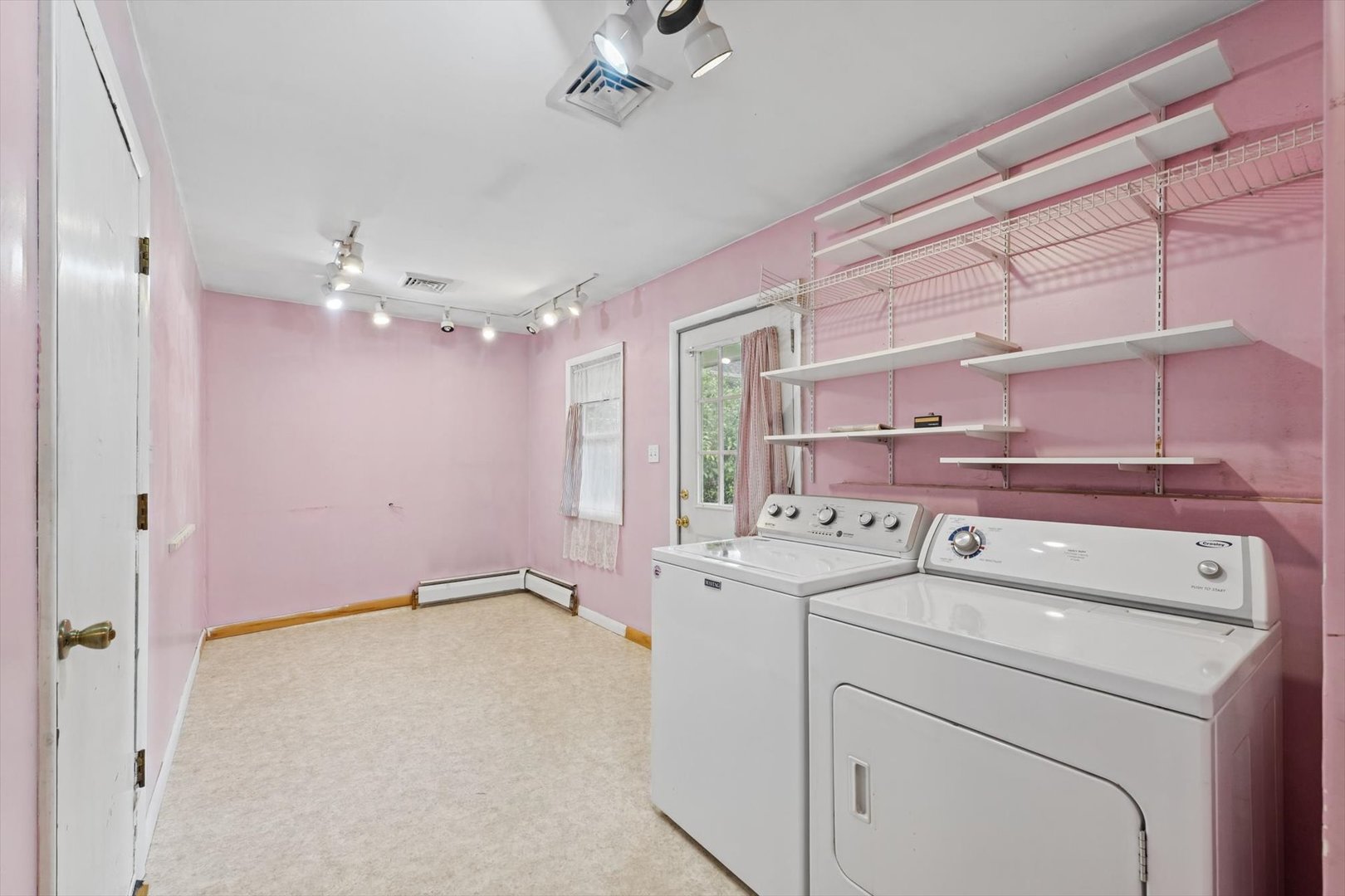324 W Washington Street Property Photo 28