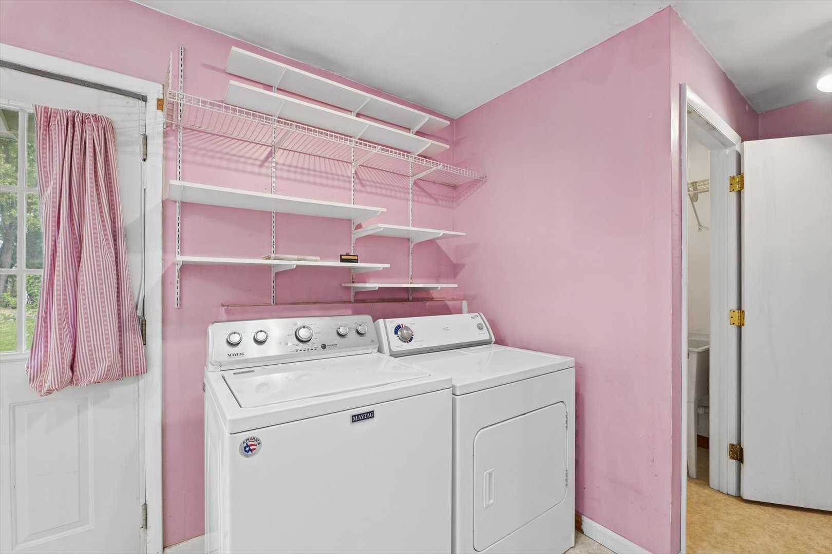 324 W Washington Street Property Photo 29