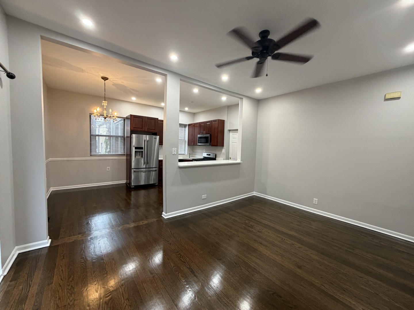 1555 W Rosemont Avenue 1 Property Photo 3