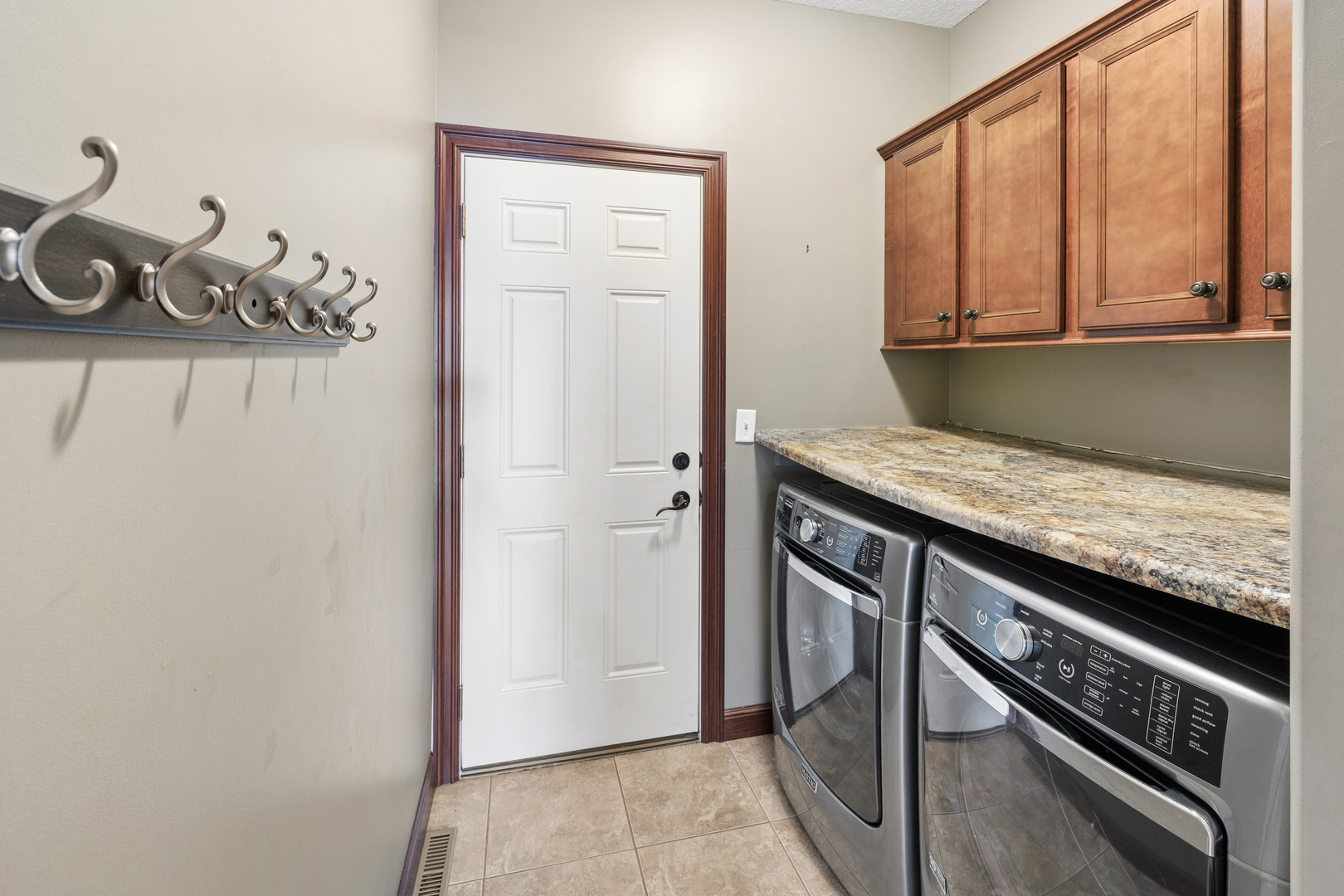 1030 S 5th Street Property Photo 28