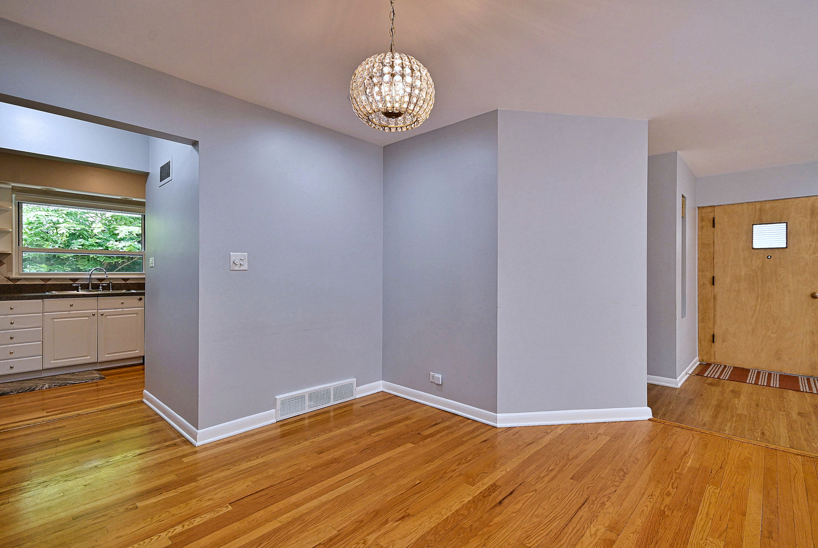4915 Jerome Avenue Property Photo 9